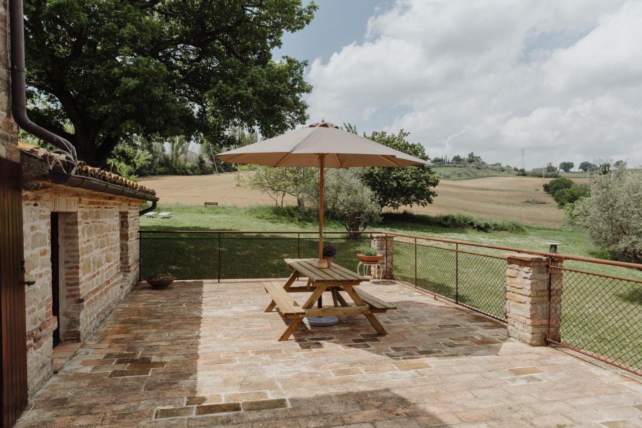 Agriturismo Qui Voglio Monte Roberto Екстер'єр фото