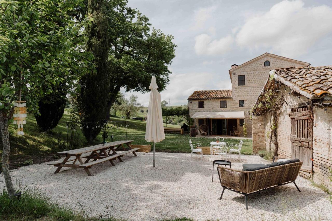 Agriturismo Qui Voglio Monte Roberto Екстер'єр фото