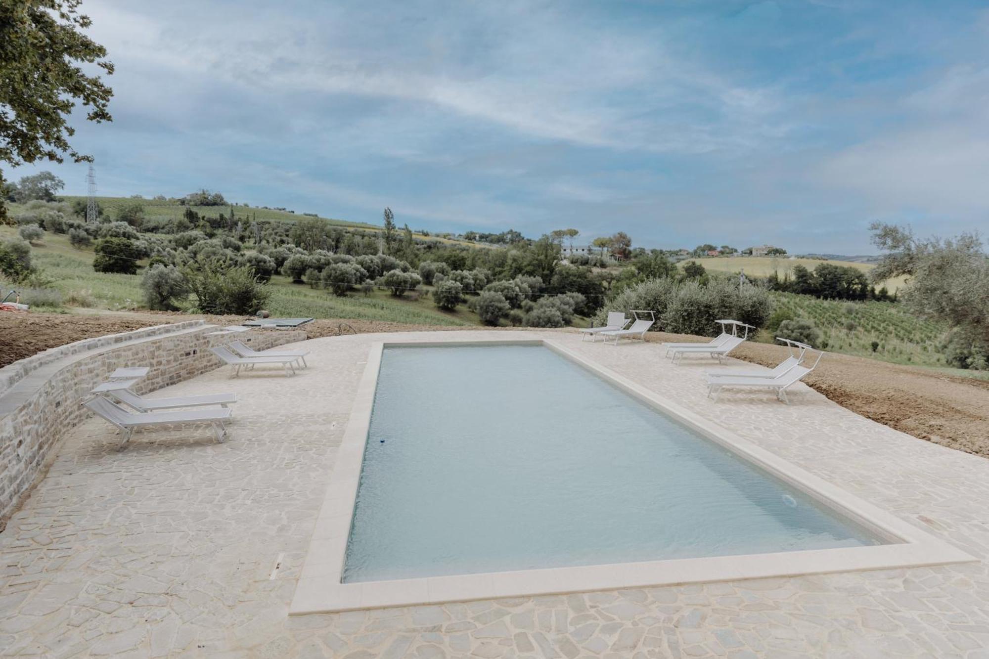 Agriturismo Qui Voglio Monte Roberto Екстер'єр фото