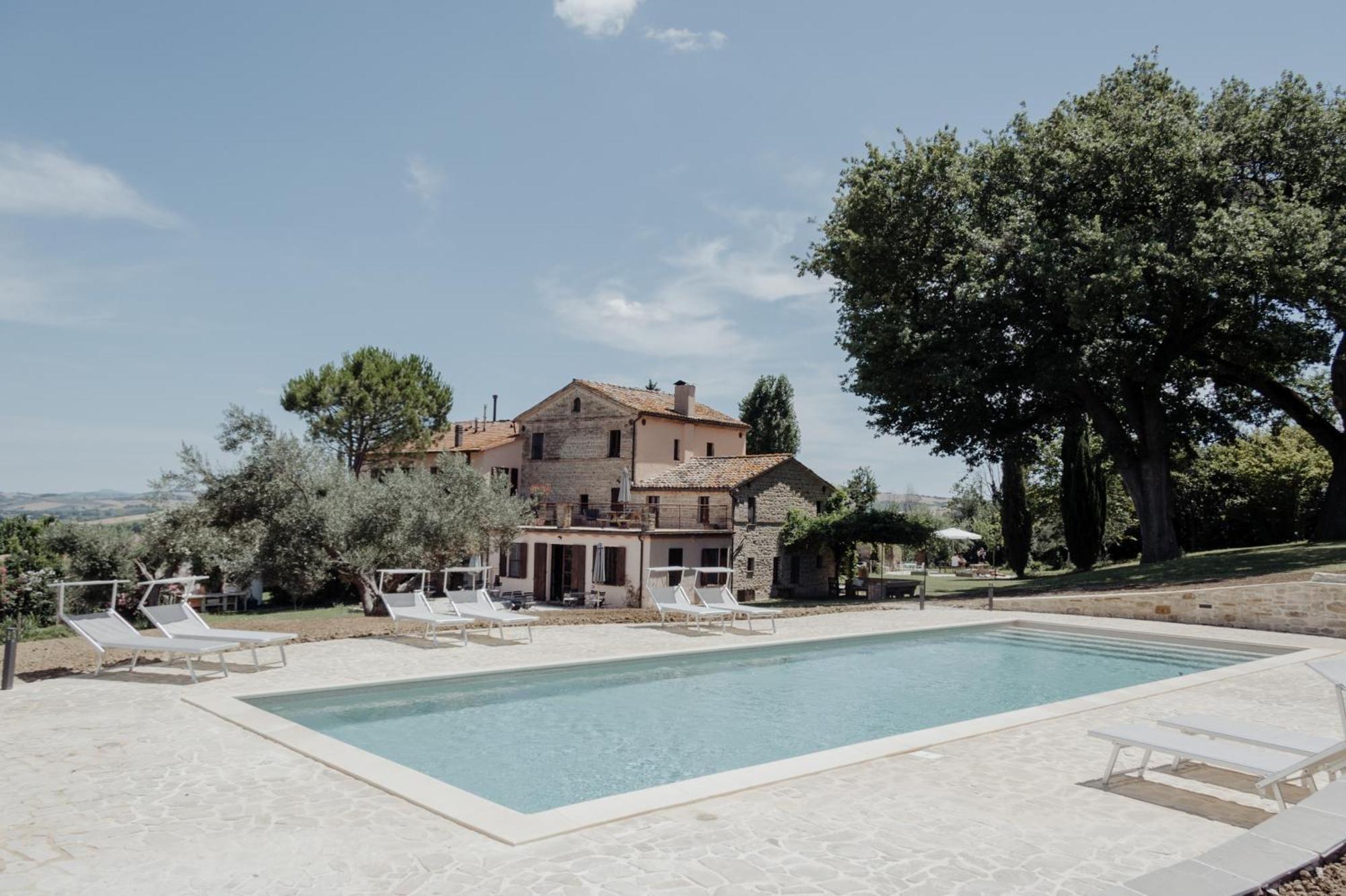 Agriturismo Qui Voglio Monte Roberto Екстер'єр фото